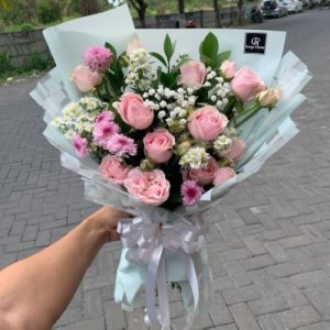 Hand Buket Bunga Bintang Florist Surabaya